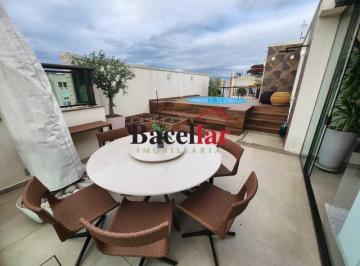 Apartamento · 208m² · 3 Quartos · 2 Vagas · Cobertura de 3 quartos 2 vagas com piscina ao lado do Metrô