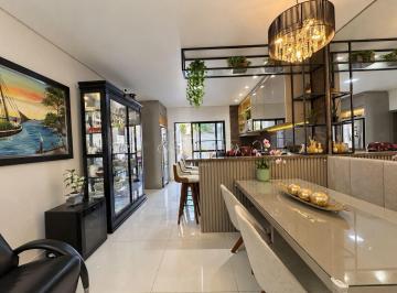 Casa · 200m² · 3 Quartos · 2 Vagas · Casa com três suítes e piscina no Córrego Grande a passos do Parque Linear