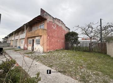 Casa · 1600m² · 2 Quartos · 1 Vaga · Sobrados para investidor em Pontal do Paraná