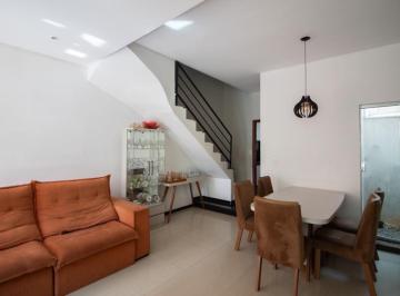 Casa · 180m² · 3 Quartos · 2 Vagas · Casa à Venda - Cabral, 3 Quartos,  180 m2