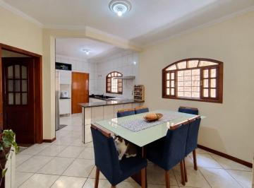 Casa de 3 quartos, Poços de Caldas · Casa- Venda- 3 quartos- Village São Luiz- Aceita permuta