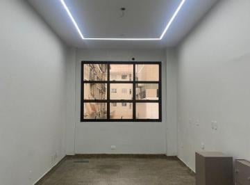 Comercial de 2 quartos, Santos · Área comercial perfeita para atendimento. 60m², com WC para clientes, copa, e duas ou três salas.