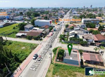 Comercial , Itapoá · Sala comercial em Itapoá Ana Maria Rodrigues de Freitas próx. Av. Celso Ramos -