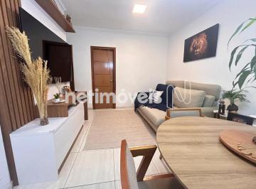 Sala · Linda Casa Geminada com 02 quartos, condomínio com apenas 04 casas
