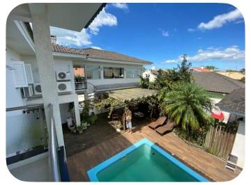 Casa de 8 quartos, Xangri-Lá · Casa com cada de caseiro externa