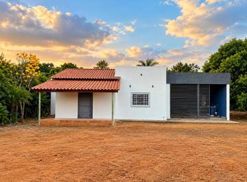 Rural de 2 quartos, Águas Lindas de Goiás · Chácara 10.000 m² com Casa, Pomar, Bosque e Córrego - Acesso Águas Lindas/Brazlâ