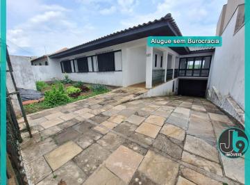 Foto 01 · Casa para Venda no Bairro Seminário com 255m², 4 quartos, 1 suíte, 3 salas, 3 banheiros, 3 vagas de