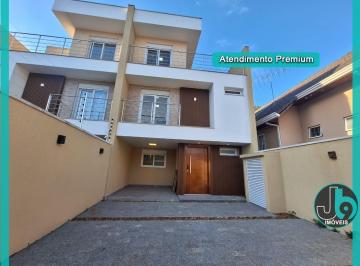 Foto 01 · Imperdível casa à venda em Curitiba-PR, bairro Santo Inácio: 3 quartos, 1 suíte, 1 sala, 2 banheiros