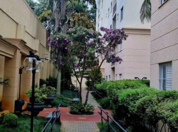 Apartamento de 2 quartos, São Paulo · Apartamento de 50 m² com 2 quartos para aluguel no Jardim Pinheiros. FL29