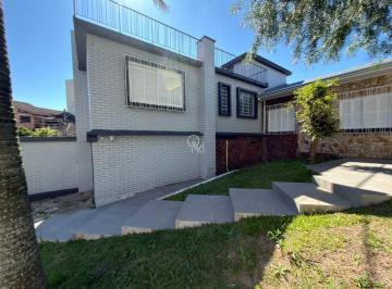 Casa · 200m² · 4 Quartos · 3 Vagas · Casa revitalizada à venda no bairro Santa Catarina, em Caxias do Sul.