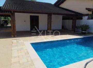 Casa · 214m² · 3 Quartos · 4 Vagas · Casa para venda em Centro de 214.00m² com 3 Quartos, 1 Suite e 4 Garagens