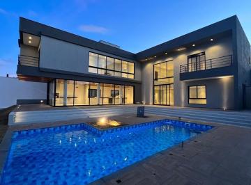 Casa · 1250m² · 4 Quartos · 6 Vagas · Casa para venda em Parque Reserva Fazenda Imperial de 1250.00m² com 4 Quartos, 3 Suites e 6 Garagens