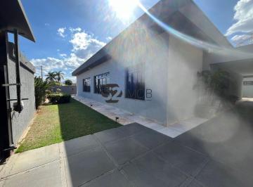 Casa · 412m² · 5 Quartos · 6 Vagas · Casa para venda em Chácara do Ouro de 412.00m² com 5 Quartos, 2 Suites e 6 Garagens
