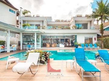 Casa · 600m² · 8 Quartos · Casa para venda em Tabatinga de 600.00m² com 8 Quartos e 8 Suites