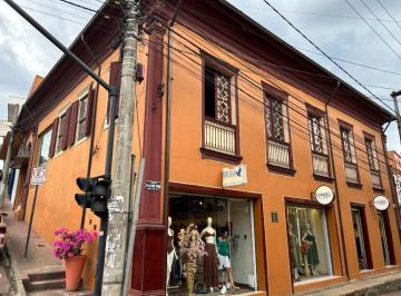 casa-com-11-quartos-em-itabira-mg-no-bairro-centro-imovel451940-img6ab05f278b8f0.jpg · Casa com 11 quartos à venda em Itabira, no bairro Centro