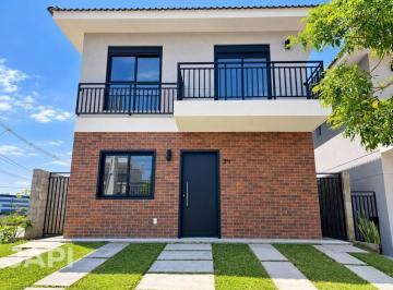 Casa · 145m² · 4 Quartos · 2 Vagas · Casa de Condomínio para alugar em Medeiros de 145.00m² com 4 Quartos, 4 Suites e 2 Garagens