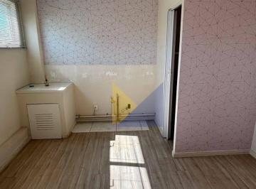 Comercial · 33m² · Sala Comercial para alugar em Centro de 33.00m²