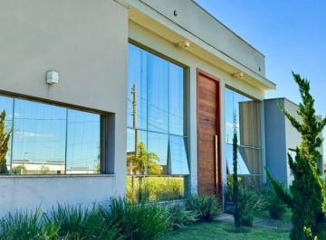 Casa de 3 quartos, Salto · imovel a venda no condominio Primavera em Salto com 3 suites