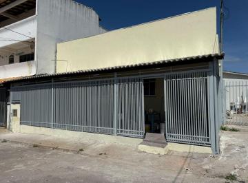 Casa de 5 quartos, Guará · Casa de Esquina Reformada - Excelente localização!