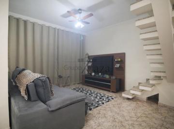 Casa · 220m² · 3 Quartos · 2 Vagas · Casa - Jardim Franca - 3 Dormitórios - 220m².