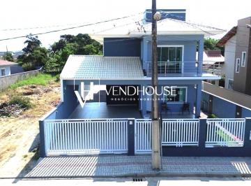 Foto 01 · Imperdível oportunidade de adquirir casa com 2 quartos, 1 suíte, 1 sala, 2 banheiros, 2 vagas de gar