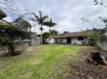 202609241254089720.jpeg · Casa à Venda no Rio Vermelho Florianópolis - Terreno 390m²