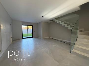 Foto 01 · Casa à venda em Joinville-SC, Atiradores: 3 suítes, 4 banheiros, 2 vagas de garagem, 130m². Venha co
