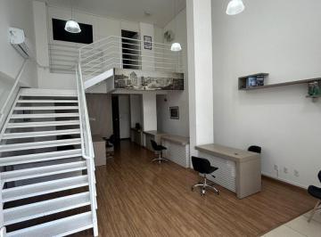 Foto 01 · Sala à venda em Joinville-SC, Bucarein: 1 sala, 1 banheiro, 1 vaga, 89,84 m² de área privativa.