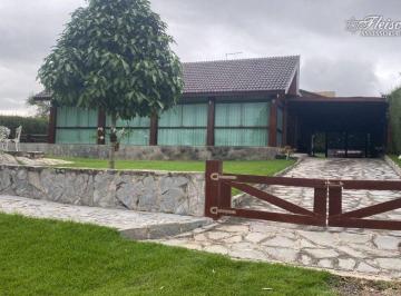 6040cd392ee5682bd983606686cb2ade6313e14f · Casa com 4 dormitórios à venda, 300 m² por R$ 2.500.000,00 - Loteamento Jardim do Gravata - Sairé/PE
