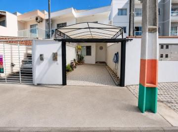 Casa de 2 quartos, Camboriú · Casa de 72 m² com 2 quartos à venda em Camboriu SC