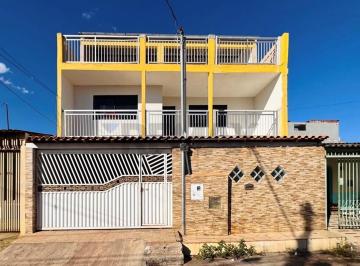 Casa · 240m² · 5 Quartos · 2 Vagas · Sobrado QNP 32, Ceilândia Sul, 135m², 5 quartos com área gourmet e 2 vagas