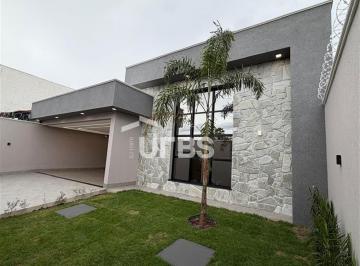 Casa · 224m² · 4 Quartos · 4 Vagas · Casa de Rua - Casa 4 quartos, sendo 4 suítes