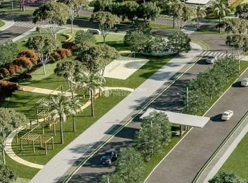 Casa · 179m² · 3 Quartos · 1 Vaga · Linda casa no Real Parque em Florianópolis com 3 suítes