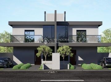 Casa · 179m² · 3 Quartos · 1 Vaga · Linda casa no Real Parque em Florianópolis com 3 suítes