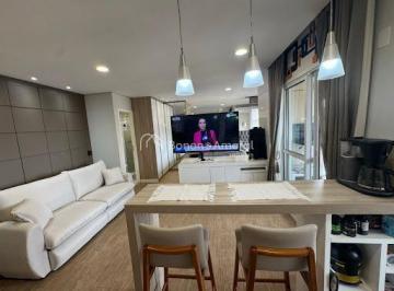 Apartamento · 45m² · 1 Quarto · 1 Vaga · Studio mobiliado com 1 dormitório, varanda e garagem coberta à venda, Bosque.
