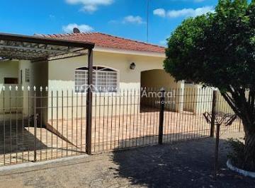 Casa · 158m² · 3 Quartos · 4 Vagas · Casa em Paulínia com 3 quartos e edícula