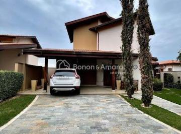 Casa · 340m² · 4 Quartos · 4 Vagas · "Sobrado de Alto Padrão com Área de Lazer Completa à Venda em Condomínio Fechado