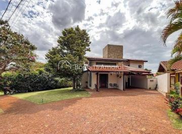 Casa · 304m² · 3 Quartos · 2 Vagas · Casa à venda no Barão do Café com 3 suítes e amplo terreno