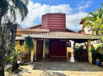 Casa · 195m² · 3 Quartos · 4 Vagas · "Elegância e Conforto em Casa Assobradada no Melhor Condomínio de Valinhos-SP"