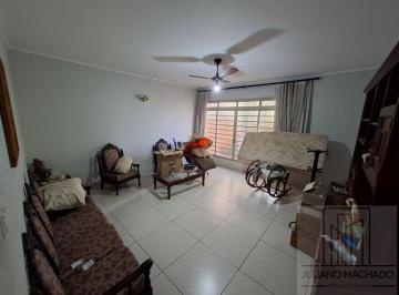 Casa · 210m² · 3 Quartos · 1 Vaga · Casa para venda em Centro de 210.00m² com 3 Quartos, 1 Suite e 1 Garagem