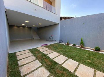 Casa · 200m² · 3 Quartos · 4 Vagas · Linda Casa Bairro Vila Cristina