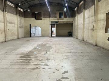 Comercial de 4 quartos, Duque de Caxias · Galpão em Caxias com entrada para caminhão - 870 m²