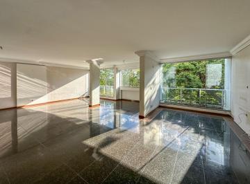 Apartamento de 4 quartos, Brasília · SQS 207 apartamento com 4 quartos vista livre, armários e elevador Asa Sul