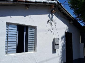 Casa de 2 quartos, Jandira · Casa à venda com 186m² de terreno, 3 cômodos e 2 banheiros