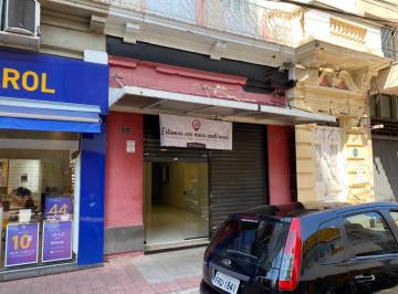 Salão para alugar, 144 m² por RS 3.900,00-mês - Centro (Tupi) - Piracicaba-SP · Salão para alugar, 144 m² por RS 3.900,00-mês - Centro (Tupi) - Piracicaba-SP