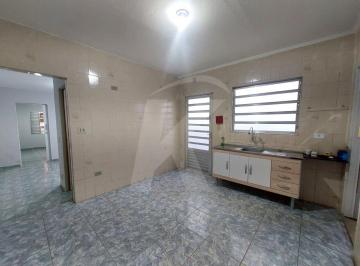 Casa · 80m² · 2 Quartos · 2 Vagas · Casa independente com 2 quartos, sala, cozinha, banheiro, 1 vaga de garagem.