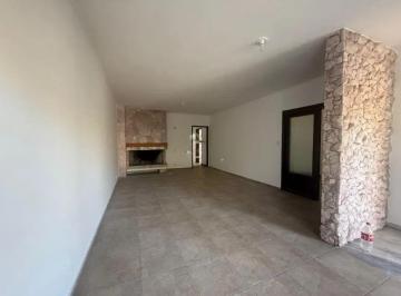 Casa · 300m² · 3 Quartos · 3 Vagas · Casa térrea com 3 dormitórios e 3 vagas próxima à Carlos Gomes