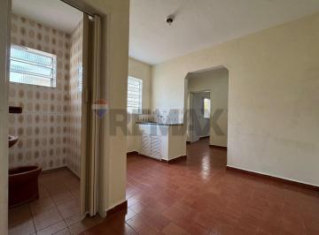 Casa · 50m² · 1 Quarto · Casa para Alugar com 1 Dormitório e Quintal – Jardim Nice