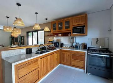 Casa · 130m² · 3 Quartos · 2 Vagas · casa nova toda mobiliada em  Ilhabela perto ao Mar em residencial