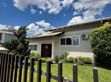 Casa · 220m² · 3 Quartos · 2 Vagas · Casa Alto Padrão em Progresso, São Bento do Sul/SC